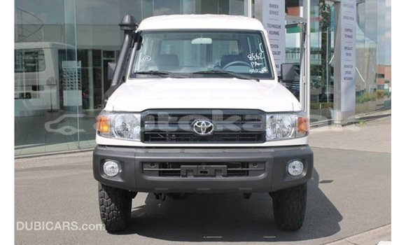 Buy Import Toyota Land Cruiser White Car in Import - Dubai in Akmecet Buy Import Toyota Land Cruiser White Car in Import - Dubai in Akmecet