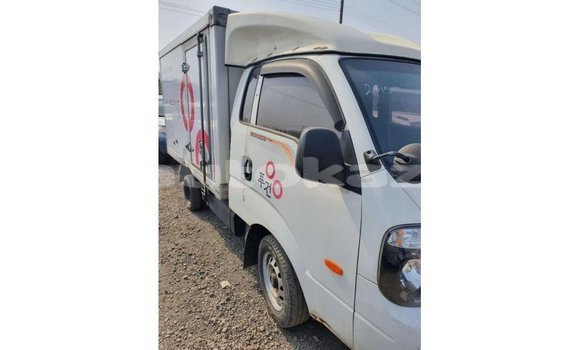 Buy Import Kia Carens White Car in Import - Dubai in Akmecet Buy Import Kia Carens White Car in Import - Dubai in Akmecet