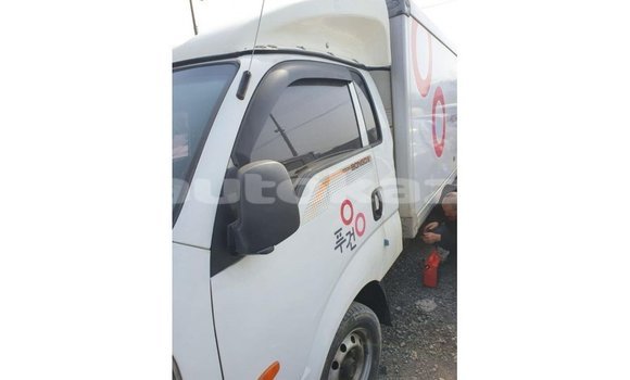 Buy Import Kia Carens White Car in Import - Dubai in Akmecet Buy Import Kia Carens White Car in Import - Dubai in Akmecet