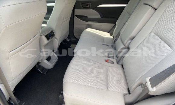 Buy Used Toyota Highlander White Car in Aktau in Karagandi Buy Used Toyota Highlander White Car in Aktau in Karagandi