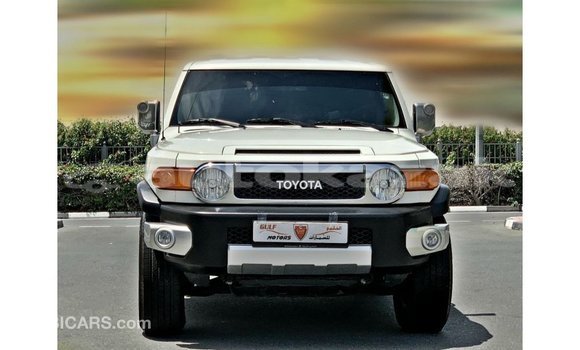 Buy Import Toyota FJ Cruiser White Car in Import - Dubai in Akmecet Buy Import Toyota FJ Cruiser White Car in Import - Dubai in Akmecet