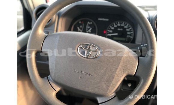 Buy Import Toyota Land Cruiser White Car in Import - Dubai in Akmecet Buy Import Toyota Land Cruiser White Car in Import - Dubai in Akmecet
