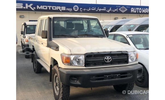 Buy Import Toyota Land Cruiser White Car in Import - Dubai in Akmecet Buy Import Toyota Land Cruiser White Car in Import - Dubai in Akmecet
