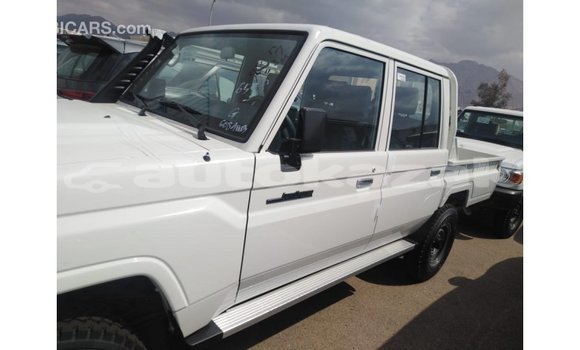 Buy Import Toyota Land Cruiser White Car in Import - Dubai in Akmecet Buy Import Toyota Land Cruiser White Car in Import - Dubai in Akmecet