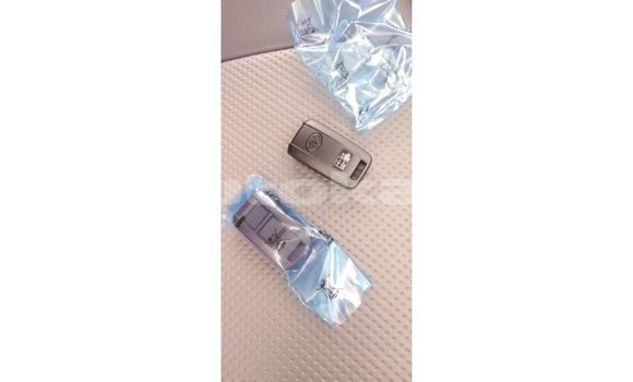 Buy Import Toyota Land Cruiser White Car in Import - Dubai in Akmecet Buy Import Toyota Land Cruiser White Car in Import - Dubai in Akmecet