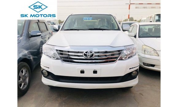 Buy Import Toyota Fortuner White Car in Import - Dubai in Akmecet