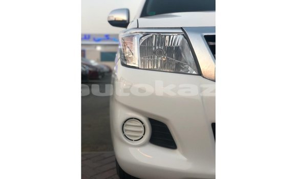 Buy Import Toyota Hilux White Car in Import - Dubai in Akmecet Buy Import Toyota Hilux White Car in Import - Dubai in Akmecet