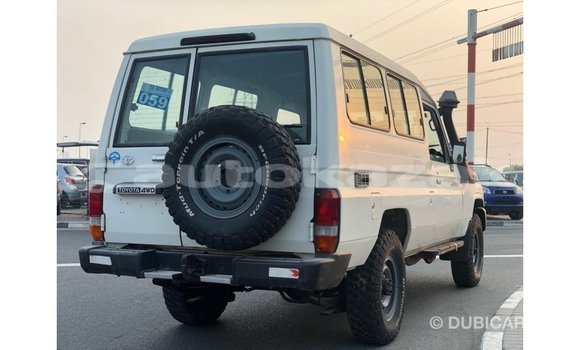 Buy Import Toyota Land Cruiser White Car in Import - Dubai in Akmecet Buy Import Toyota Land Cruiser White Car in Import - Dubai in Akmecet
