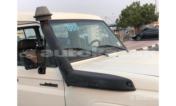 Buy Import Toyota Land Cruiser White Car in Import - Dubai in Akmecet Buy Import Toyota Land Cruiser White Car in Import - Dubai in Akmecet