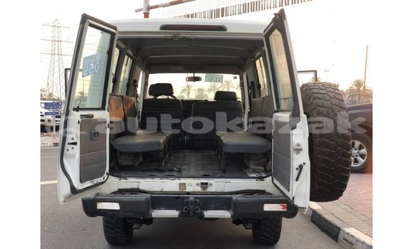 Buy Import Toyota Land Cruiser White Car in Import - Dubai in Akmecet Buy Import Toyota Land Cruiser White Car in Import - Dubai in Akmecet