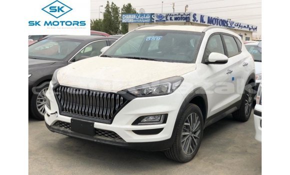 Buy Import Hyundai Tucson White Car in Import - Dubai in Akmecet
