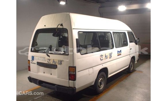 Buy Import Nissan Caravan White Car in Import - Dubai in Akmecet Buy Import Nissan Caravan White Car in Import - Dubai in Akmecet