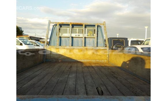 Buy Import Toyota Dyna Blue Car in Import - Dubai in Akmecet Buy Import Toyota Dyna Blue Car in Import - Dubai in Akmecet