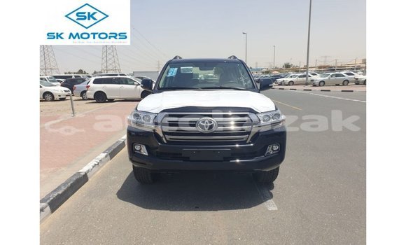 Buy Import Toyota Land Cruiser Black Car in Import - Dubai in Akmecet