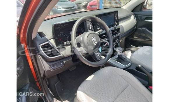 Buy Import Kia Carens Other Car in Import - Dubai in Akmecet Buy Import Kia Carens Other Car in Import - Dubai in Akmecet