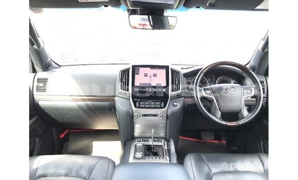 Buy Import Toyota Land Cruiser White Car in Import - Dubai in Akmecet Buy Import Toyota Land Cruiser White Car in Import - Dubai in Akmecet