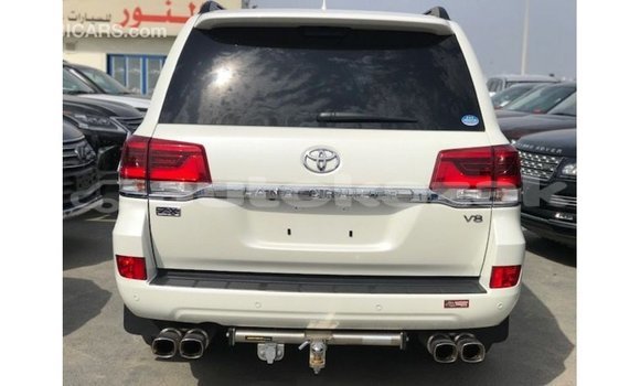 Buy Import Toyota Land Cruiser White Car in Import - Dubai in Akmecet Buy Import Toyota Land Cruiser White Car in Import - Dubai in Akmecet