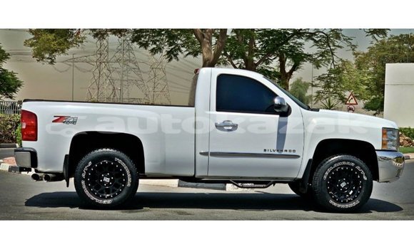 Buy Import Chevrolet Silverado White Car in Import - Dubai in Akmecet Buy Import Chevrolet Silverado White Car in Import - Dubai in Akmecet