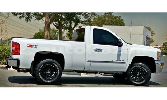 Buy Import Chevrolet Silverado White Car in Import - Dubai in Akmecet Buy Import Chevrolet Silverado White Car in Import - Dubai in Akmecet