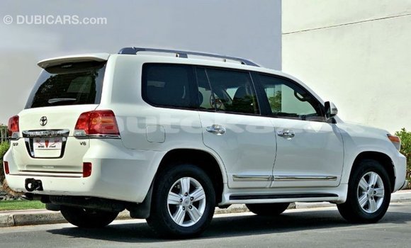 Buy Import Toyota Land Cruiser White Car in Import - Dubai in Akmecet Buy Import Toyota Land Cruiser White Car in Import - Dubai in Akmecet