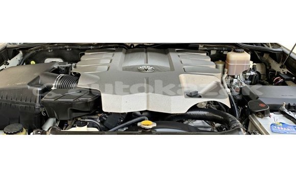 Buy Import Toyota Land Cruiser White Car in Import - Dubai in Akmecet Buy Import Toyota Land Cruiser White Car in Import - Dubai in Akmecet