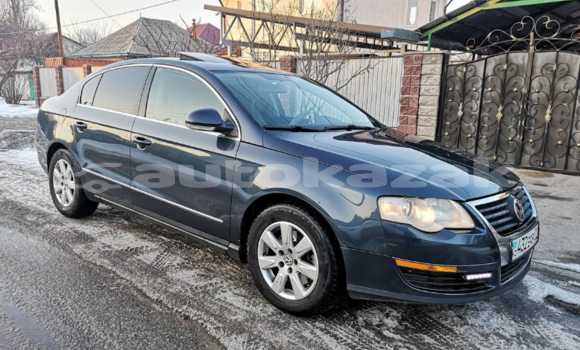 Buy Used Volkswagen Passat Blue Car in Almaty in Almati