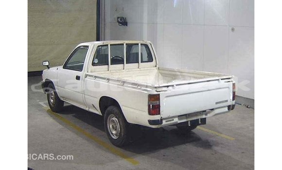 Buy Import Toyota Hilux White Car in Import - Dubai in Akmecet Buy Import Toyota Hilux White Car in Import - Dubai in Akmecet