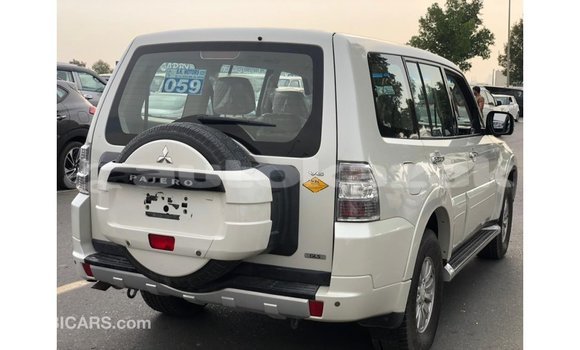 Buy Import Mitsubishi Pajero White Car in Import - Dubai in Akmecet Buy Import Mitsubishi Pajero White Car in Import - Dubai in Akmecet