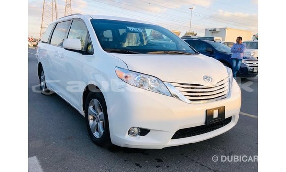 Buy Import Toyota Sienna White Car in Import - Dubai in Akmecet Buy Import Toyota Sienna White Car in Import - Dubai in Akmecet