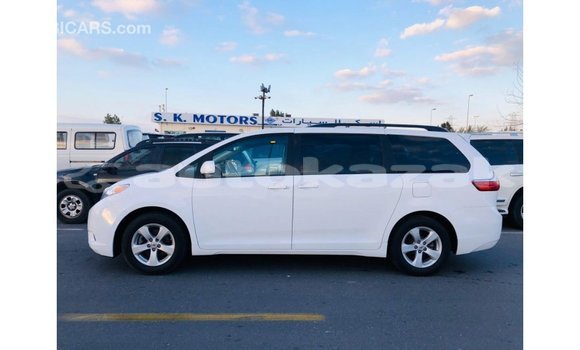 Buy Import Toyota Sienna White Car in Import - Dubai in Akmecet Buy Import Toyota Sienna White Car in Import - Dubai in Akmecet