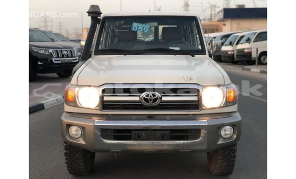 Buy Import Toyota Land Cruiser White Car in Import - Dubai in Akmecet Buy Import Toyota Land Cruiser White Car in Import - Dubai in Akmecet