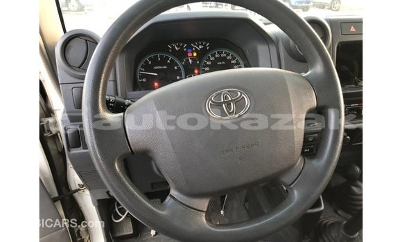 Buy Import Toyota Land Cruiser White Car in Import - Dubai in Akmecet Buy Import Toyota Land Cruiser White Car in Import - Dubai in Akmecet