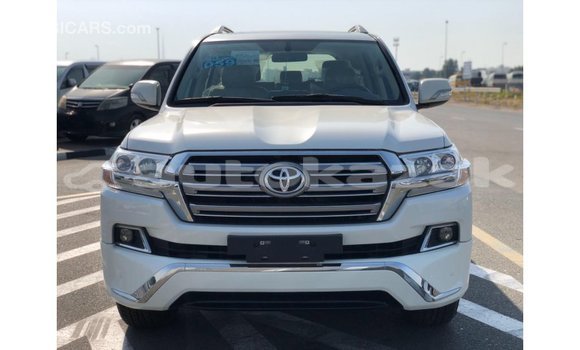 Buy Import Toyota Land Cruiser White Car in Import - Dubai in Akmecet Buy Import Toyota Land Cruiser White Car in Import - Dubai in Akmecet