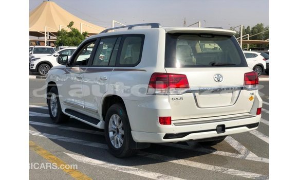 Buy Import Toyota Land Cruiser White Car in Import - Dubai in Akmecet Buy Import Toyota Land Cruiser White Car in Import - Dubai in Akmecet