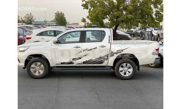 Buy Import Toyota Hilux White Car in Import - Dubai in Akmecet Buy Import Toyota Hilux White Car in Import - Dubai in Akmecet