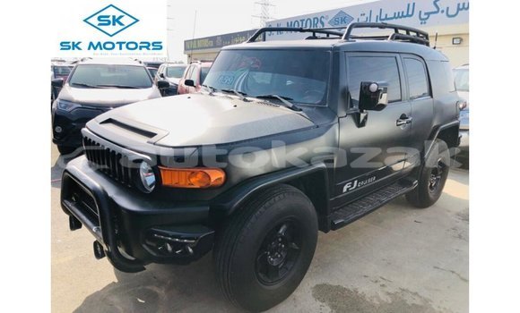 Buy Import Toyota FJ Cruiser Black Car in Import - Dubai in Akmecet