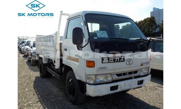 Buy Import Toyota Dyna White Car in Import - Dubai in Akmecet