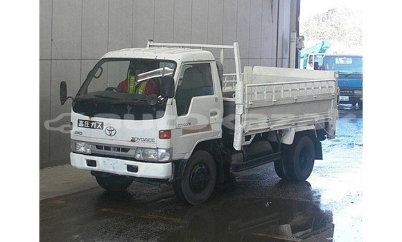 Buy Import Toyota Dyna White Car in Import - Dubai in Akmecet Buy Import Toyota Dyna White Car in Import - Dubai in Akmecet