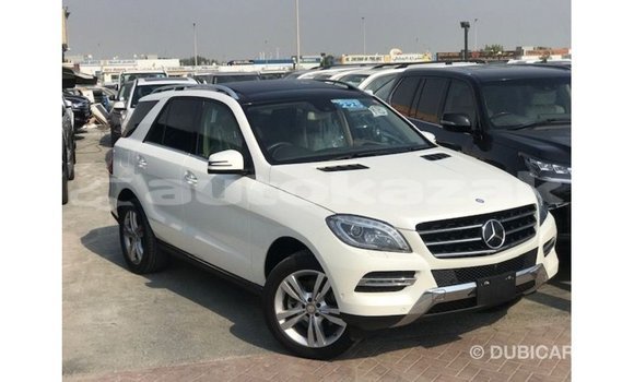 Buy Import Mercedes-Benz 190 White Car in Import - Dubai in Akmecet Buy Import Mercedes-Benz 190 White Car in Import - Dubai in Akmecet