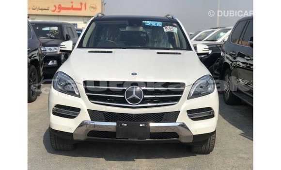 Buy Import Mercedes-Benz 190 White Car in Import - Dubai in Akmecet Buy Import Mercedes-Benz 190 White Car in Import - Dubai in Akmecet