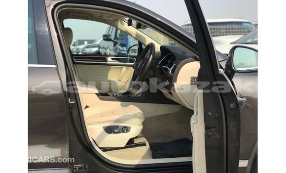 Buy Import Volkswagen Touareg Brown Car in Import - Dubai in Akmecet Buy Import Volkswagen Touareg Brown Car in Import - Dubai in Akmecet