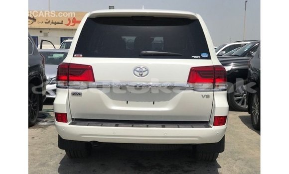 Buy Import Toyota Land Cruiser White Car in Import - Dubai in Akmecet Buy Import Toyota Land Cruiser White Car in Import - Dubai in Akmecet