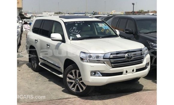 Buy Import Toyota Land Cruiser White Car in Import - Dubai in Akmecet Buy Import Toyota Land Cruiser White Car in Import - Dubai in Akmecet