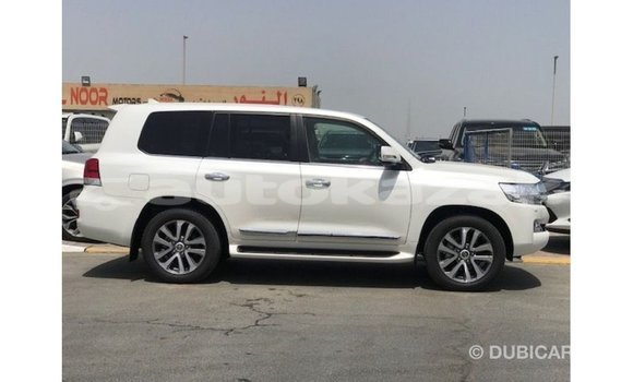 Buy Import Toyota Land Cruiser White Car in Import - Dubai in Akmecet Buy Import Toyota Land Cruiser White Car in Import - Dubai in Akmecet