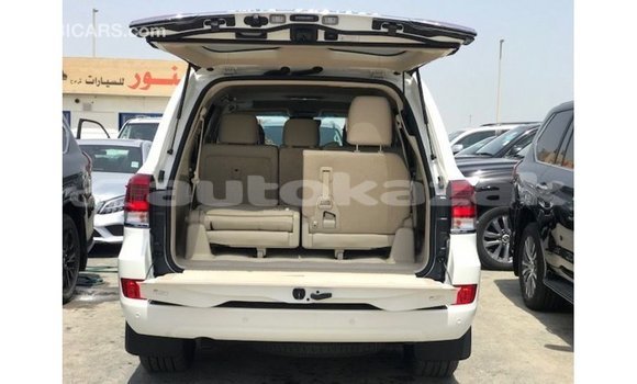 Buy Import Toyota Land Cruiser White Car in Import - Dubai in Akmecet Buy Import Toyota Land Cruiser White Car in Import - Dubai in Akmecet
