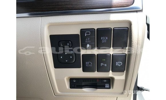 Buy Import Toyota Land Cruiser White Car in Import - Dubai in Akmecet Buy Import Toyota Land Cruiser White Car in Import - Dubai in Akmecet