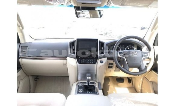 Buy Import Toyota Land Cruiser White Car in Import - Dubai in Akmecet Buy Import Toyota Land Cruiser White Car in Import - Dubai in Akmecet