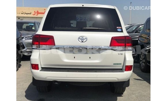 Buy Import Toyota Land Cruiser White Car in Import - Dubai in Akmecet Buy Import Toyota Land Cruiser White Car in Import - Dubai in Akmecet