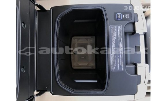 Buy Import Toyota Land Cruiser White Car in Import - Dubai in Akmecet Buy Import Toyota Land Cruiser White Car in Import - Dubai in Akmecet