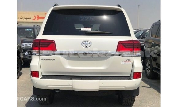 Buy Import Toyota Land Cruiser White Car in Import - Dubai in Akmecet Buy Import Toyota Land Cruiser White Car in Import - Dubai in Akmecet